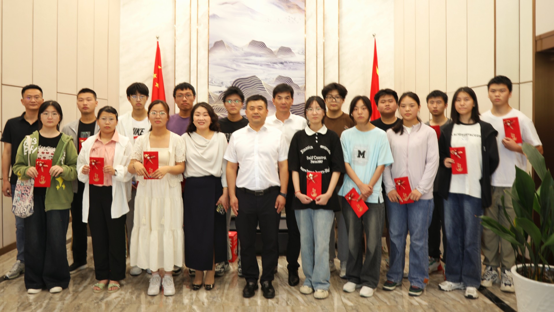 24年胡学洪照片.jpg